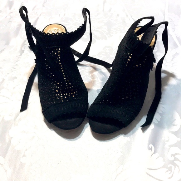 Vince Camuto Shoes - Vince Camuto Suede Tie Back Sandals-8 1/2-EUC